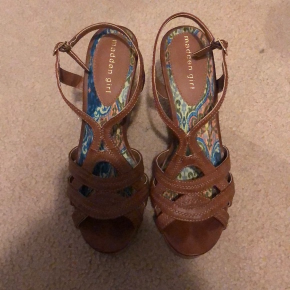 Madden Girl wedges - Picture 2 of 2